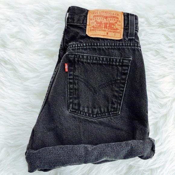 Levi's Pants - LEVIS high waisted shorts